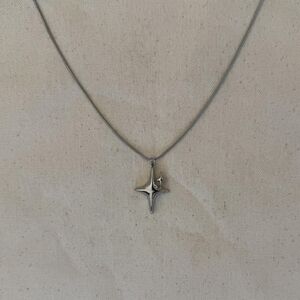 Elegant Silver Star Pendant Necklace